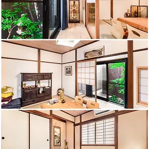 桜の宿赤金three Two Toilets , 京都 日本
